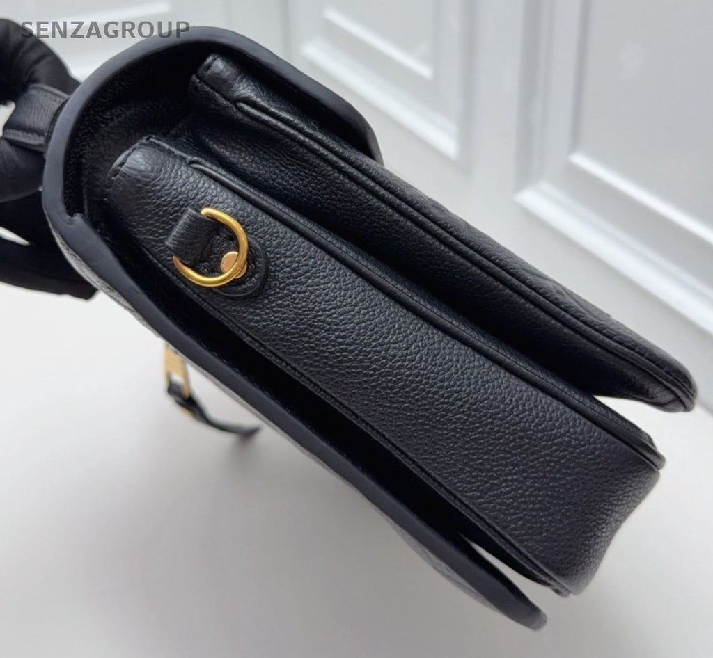 Louis Vuitton Pochette Metis Monogram Shoulder Bag Crossbody Almost Brand NEW