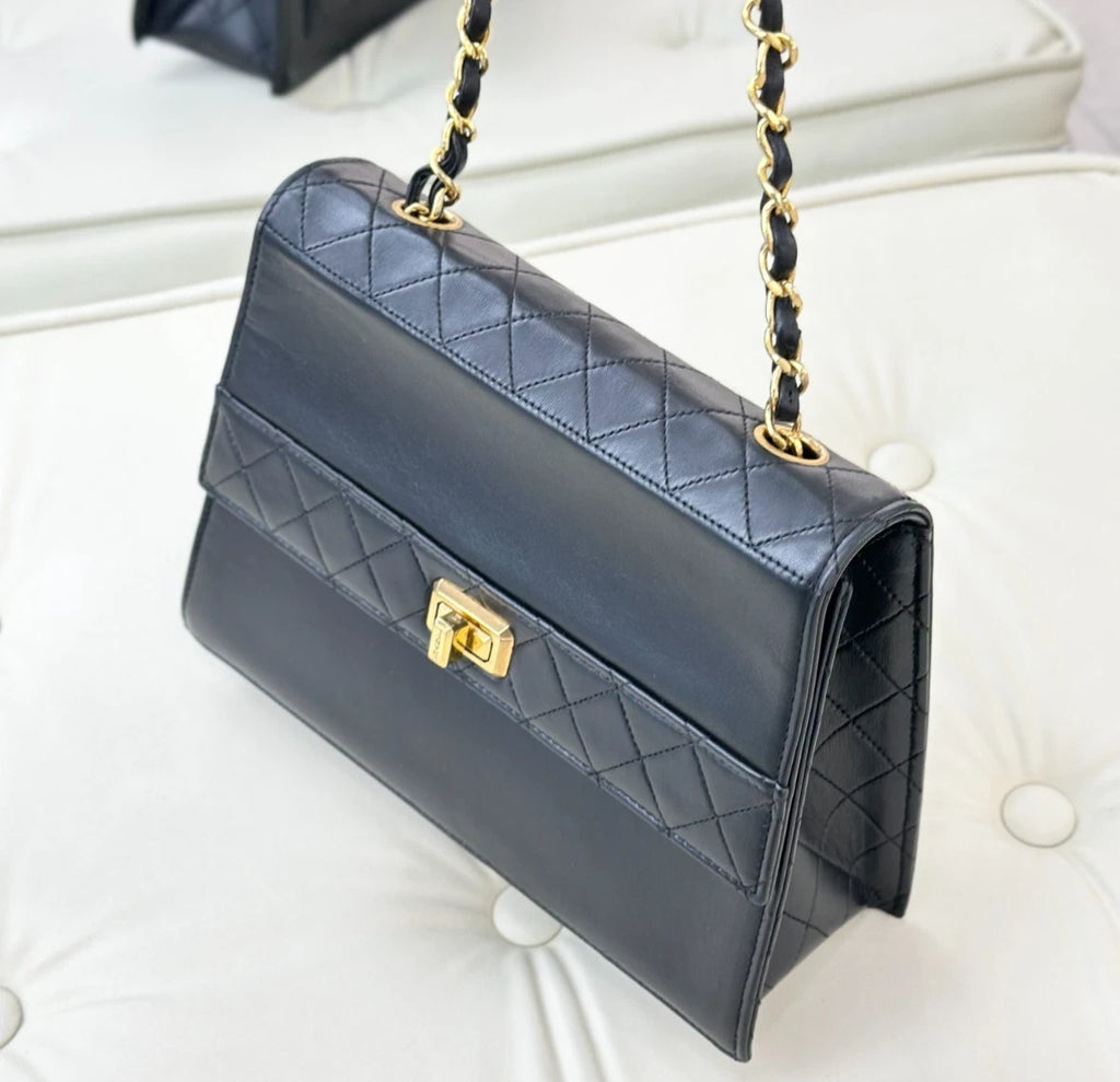 Chanel Classic Flap Vintage Lambskin Shoulder Bag Gold Hardware Women S