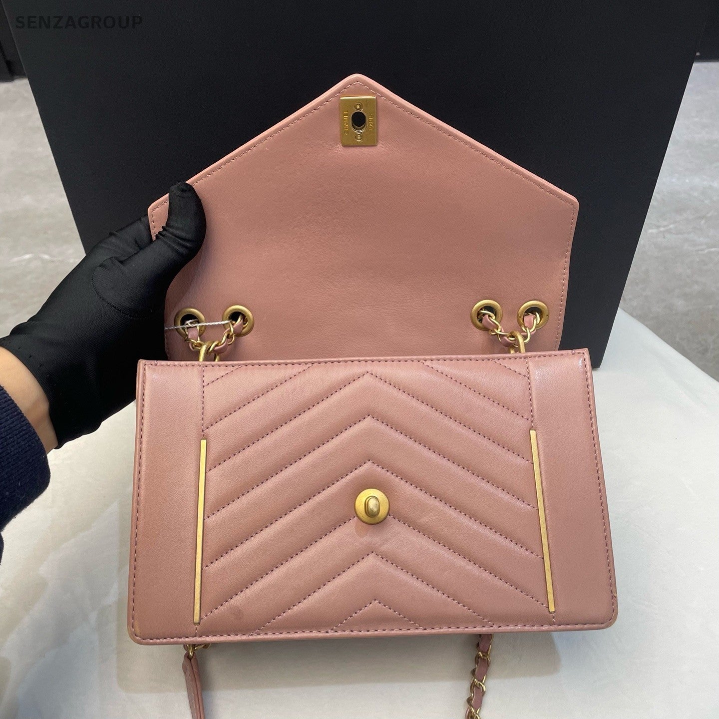 Chanel Envelope Chevron Chain Shoulder Bag Crossbody Pink Gold Women Classic