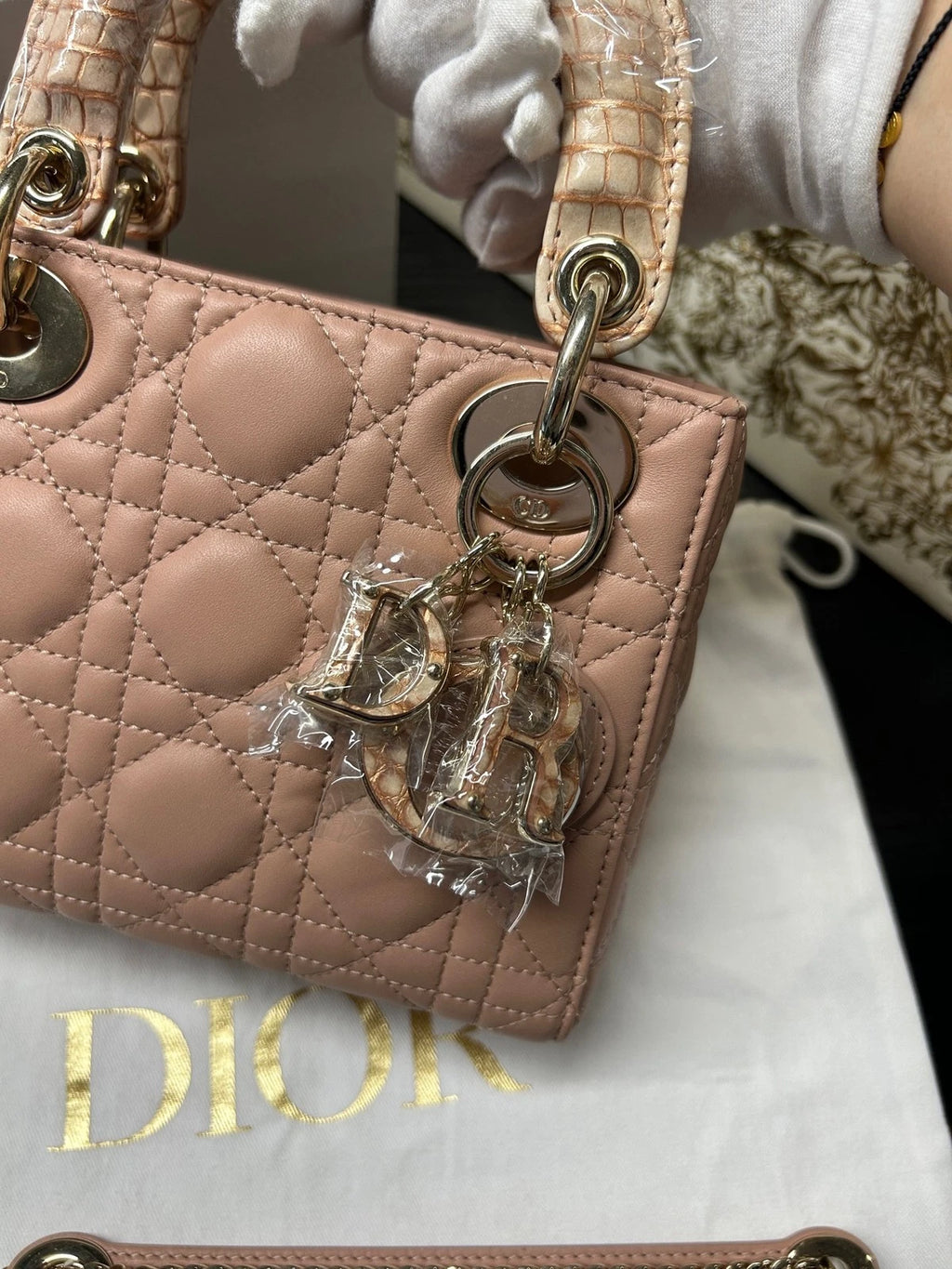 Dior Leather Rose Pink 3-Grid Lady Dior Chain Crossbody Handbag For Women