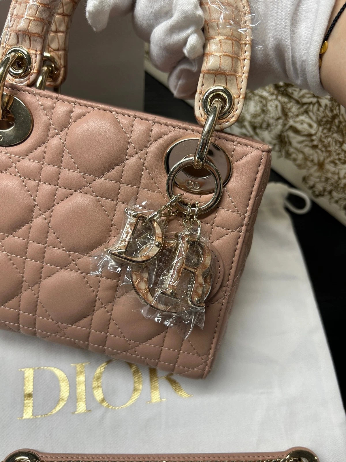 Dior Leather Rose Pink 3-Grid Lady Dior Chain Crossbody Handbag For Women