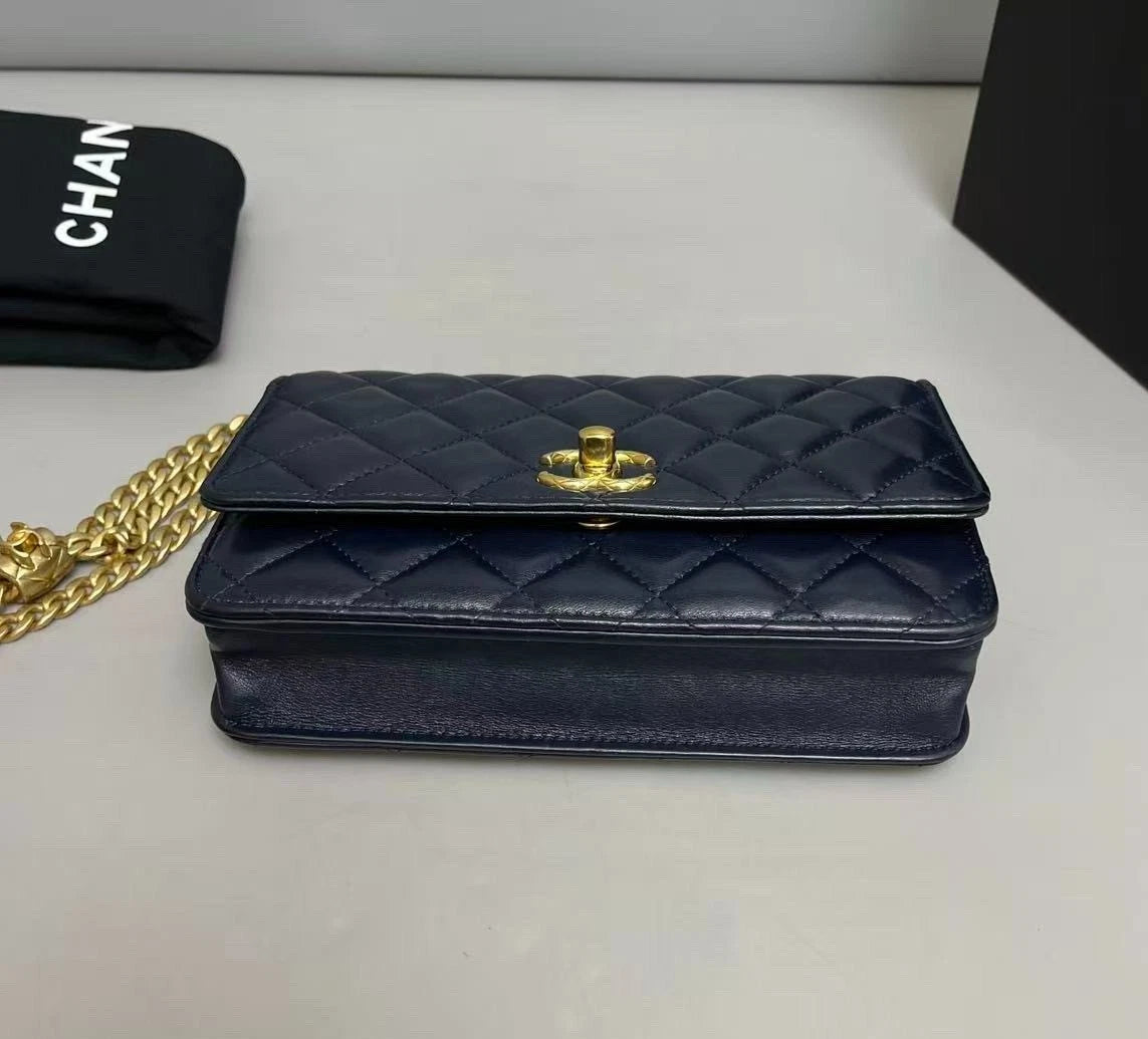 Chanel Woc Calfskin Diamond Shoulder Bag Crossbody Bag Black Women Classic