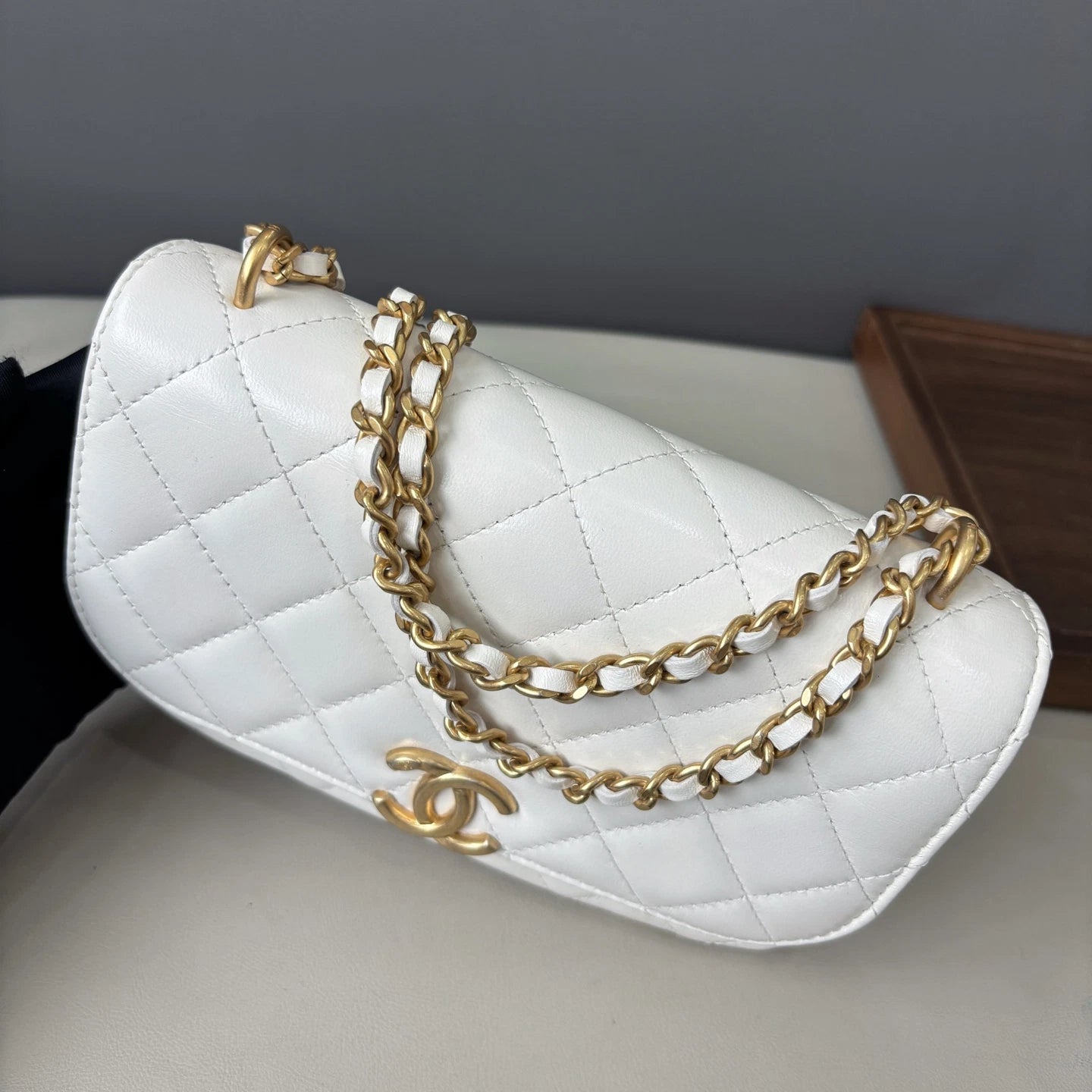 Chanel Chain 2Ways Oil Wax Lambskin Shoulder Crossbody Bag White Women