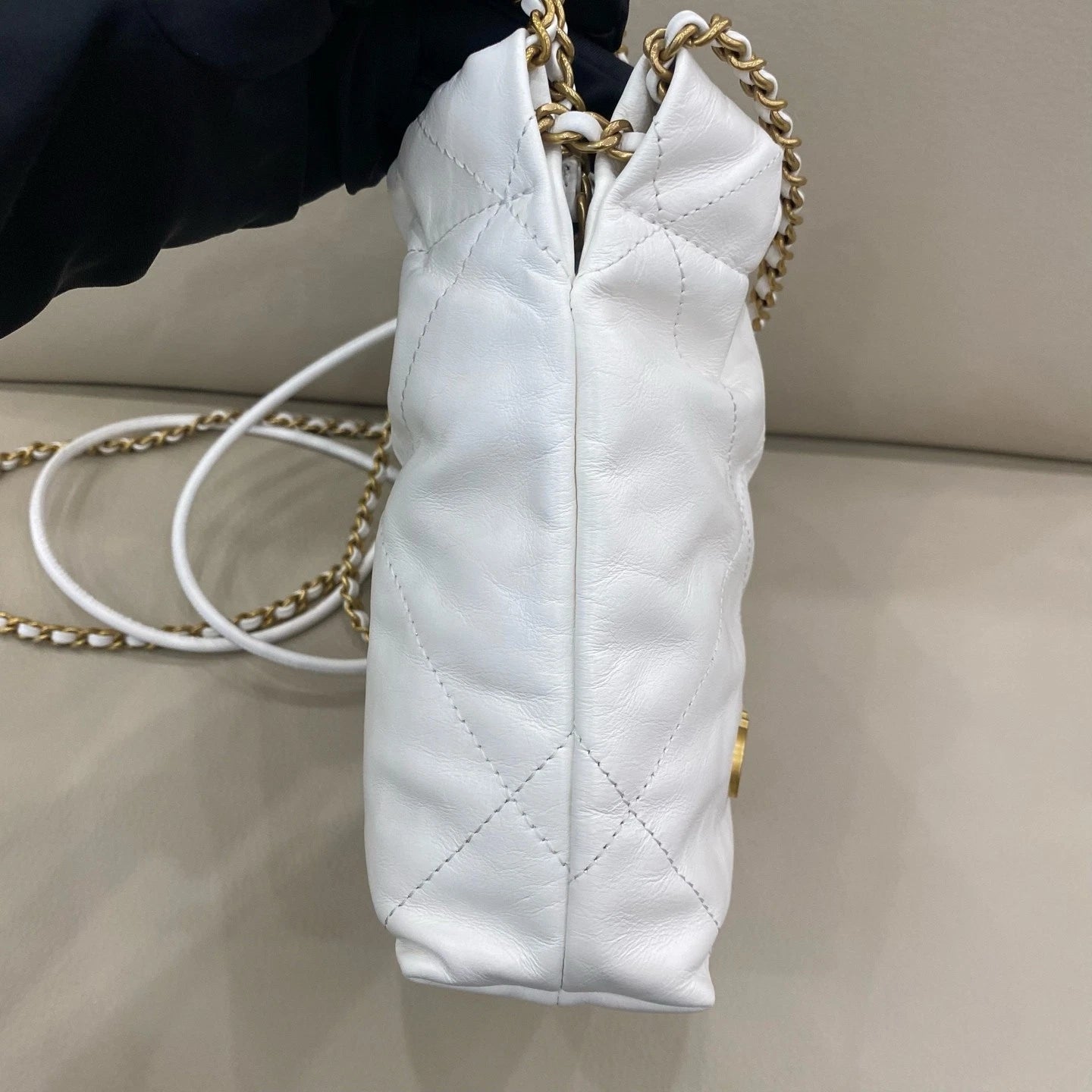 CHANEL Mini 22Bag White Tote Shoulder Bag For Women