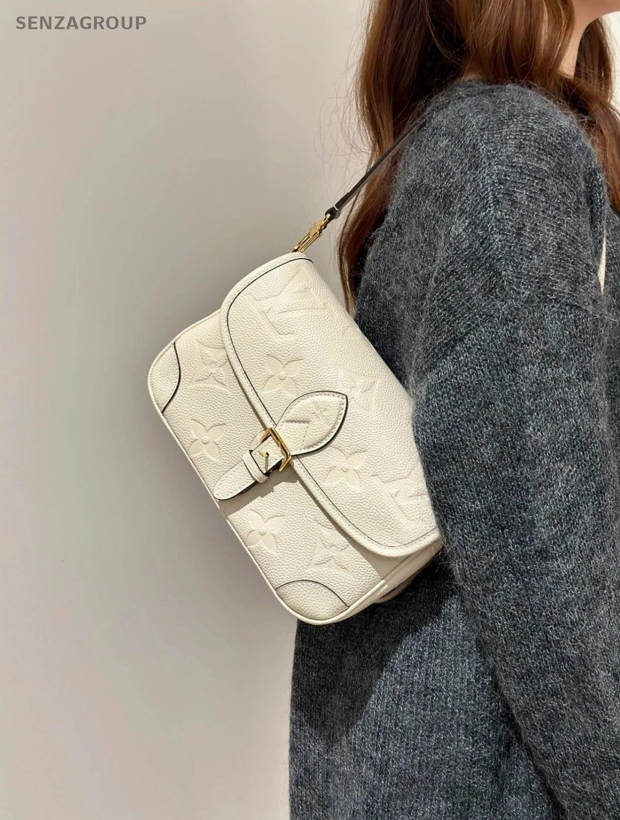 Louis Vuitton Diane baguette Monogram Shoulder Bag White Almost Brand New