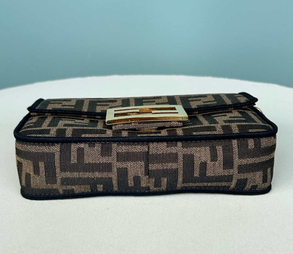 Fendi Baguette Mini Chain Top Handle Crossbody Brown Gold Women Classic