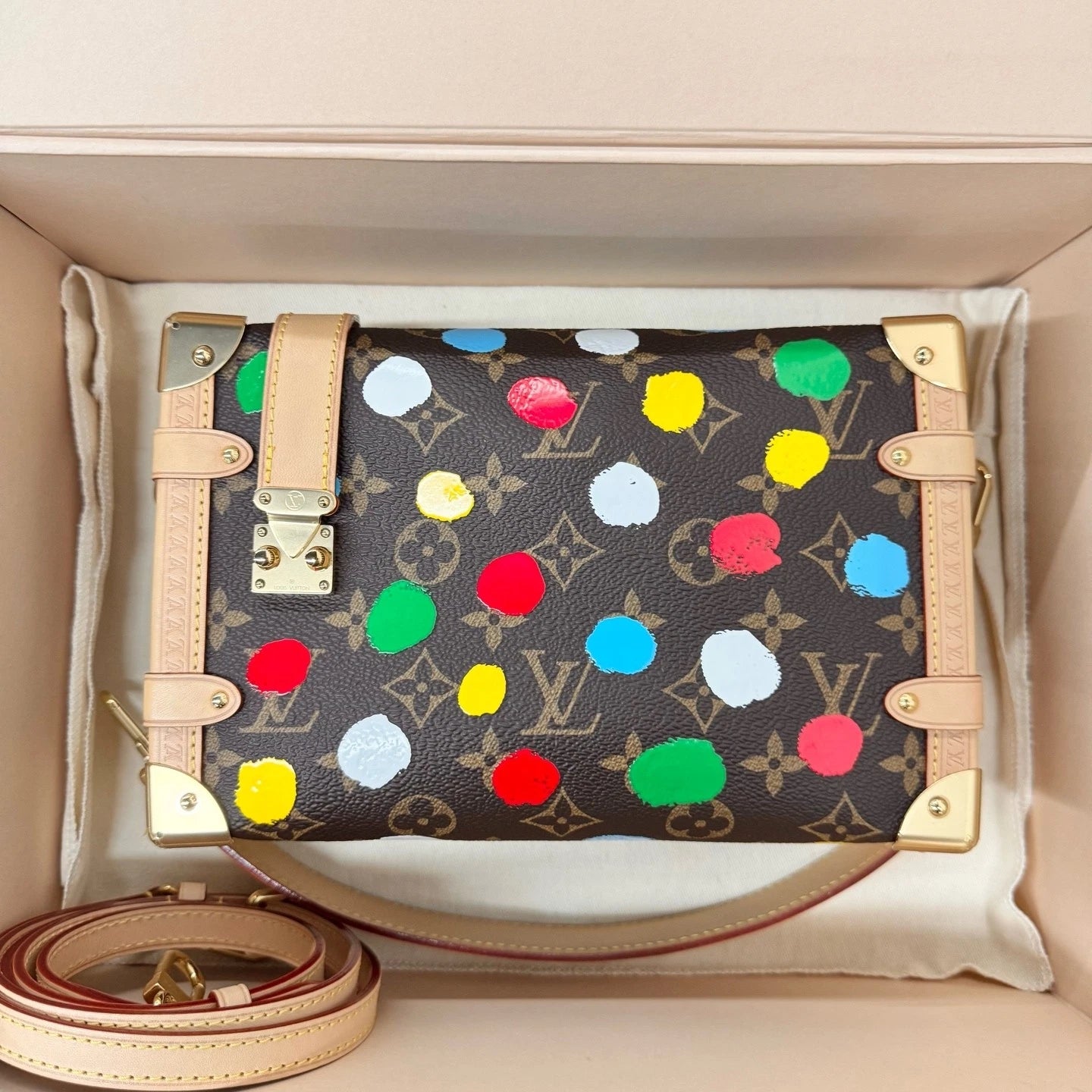 New Louis Vuitton Canvas Medium Tote Bag For Women