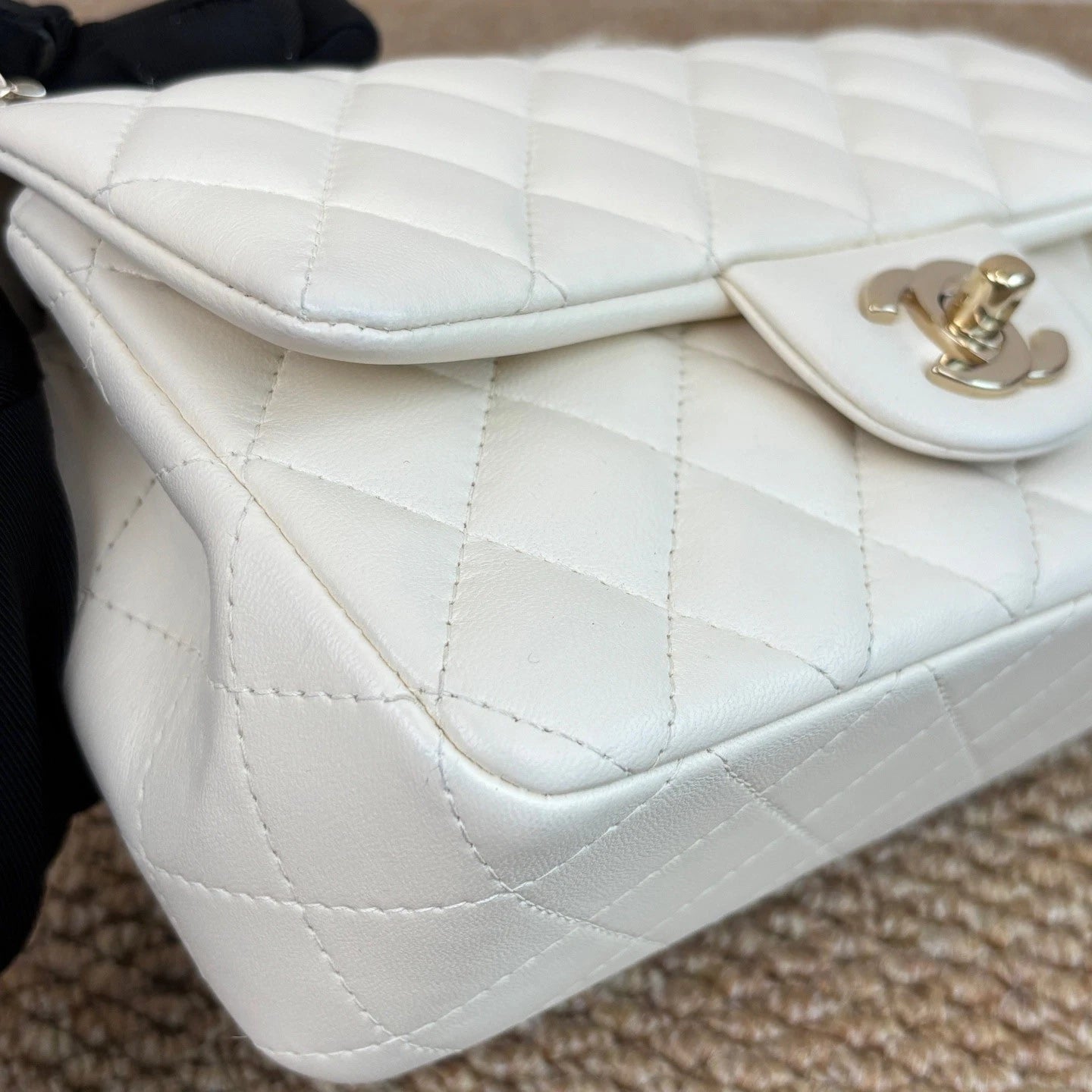 Chanel Classic Flap Mini Chain Lambskin Shoulder Crossbody White Gold Women