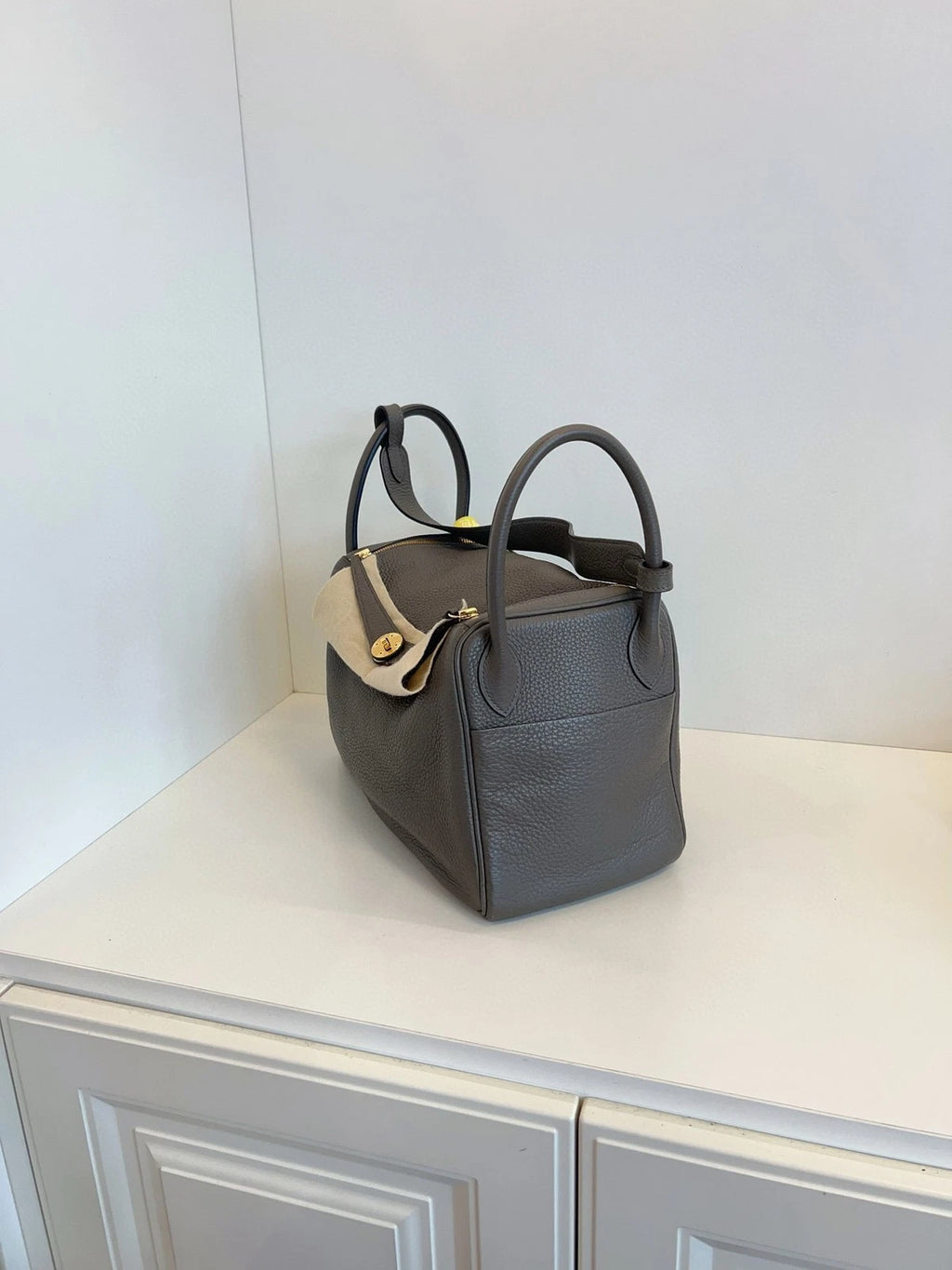 Hermes Lindy30 Grey Leather Handbag For Women