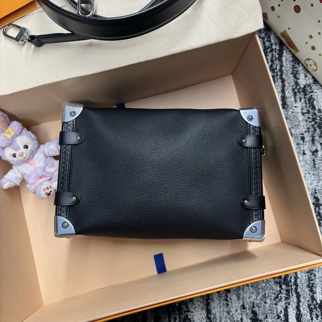 Louis Vuitton Black Leather Side Trunk MM Shoulder Bag For Women