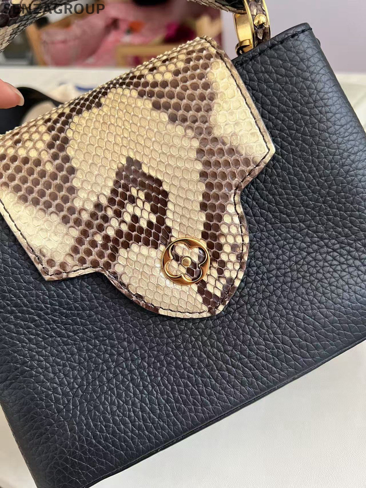Louis Vuitton Capucines Mini Black Gold Handbag - Classic Women's Tote