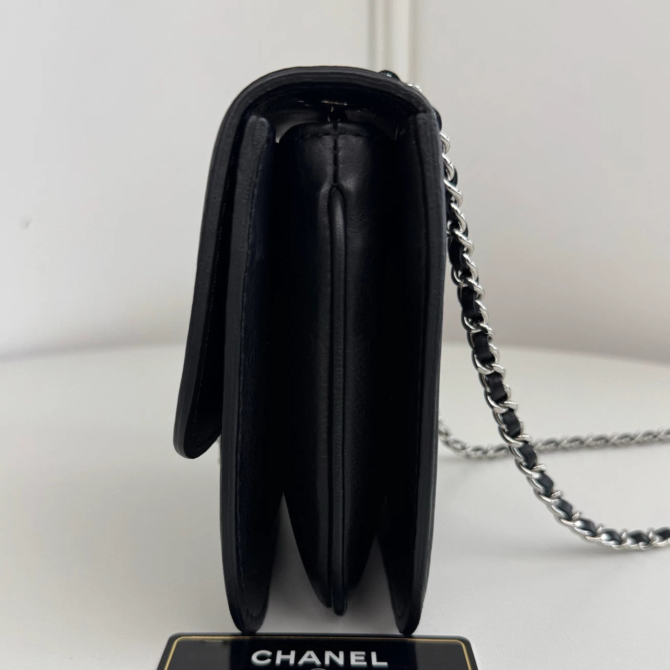 Chanel Diamond Calfskin Black Chain Shoulder Bag Crossbody Silver Hardware