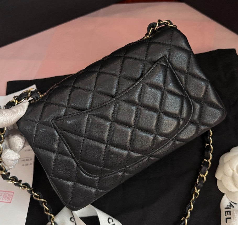 Chanel Classic Flap Mini Lambskin Chain Shoulder Bag Crossbody Black Gold Women