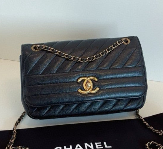 Chanel Classic Flap Mini Lambskin Chain Shoulder Bag Crossbody Black Gold Women
