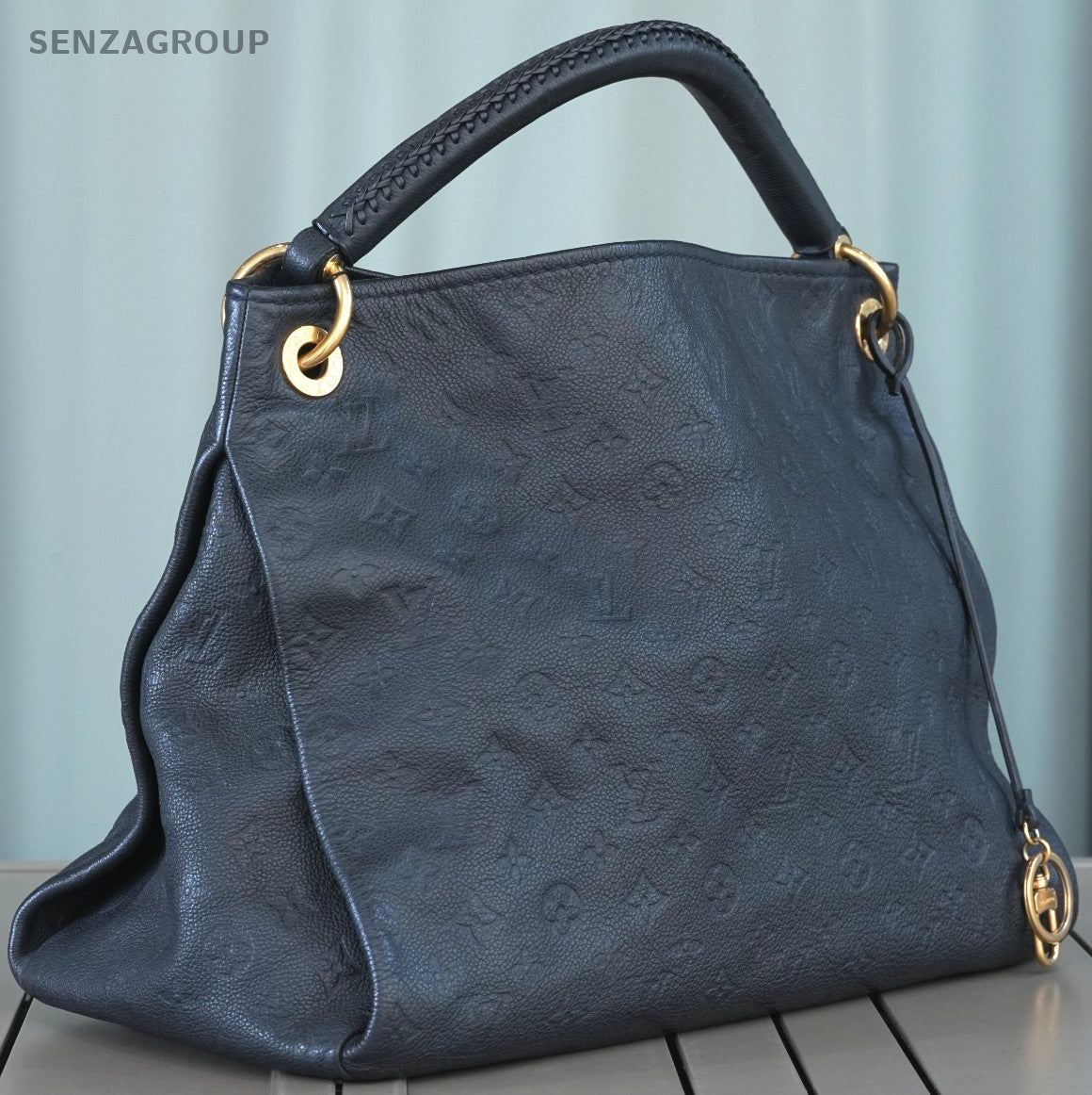 Louis Vuitton Monogram Empreinte Artsy MM Navy Blue Leather Shoulder bag