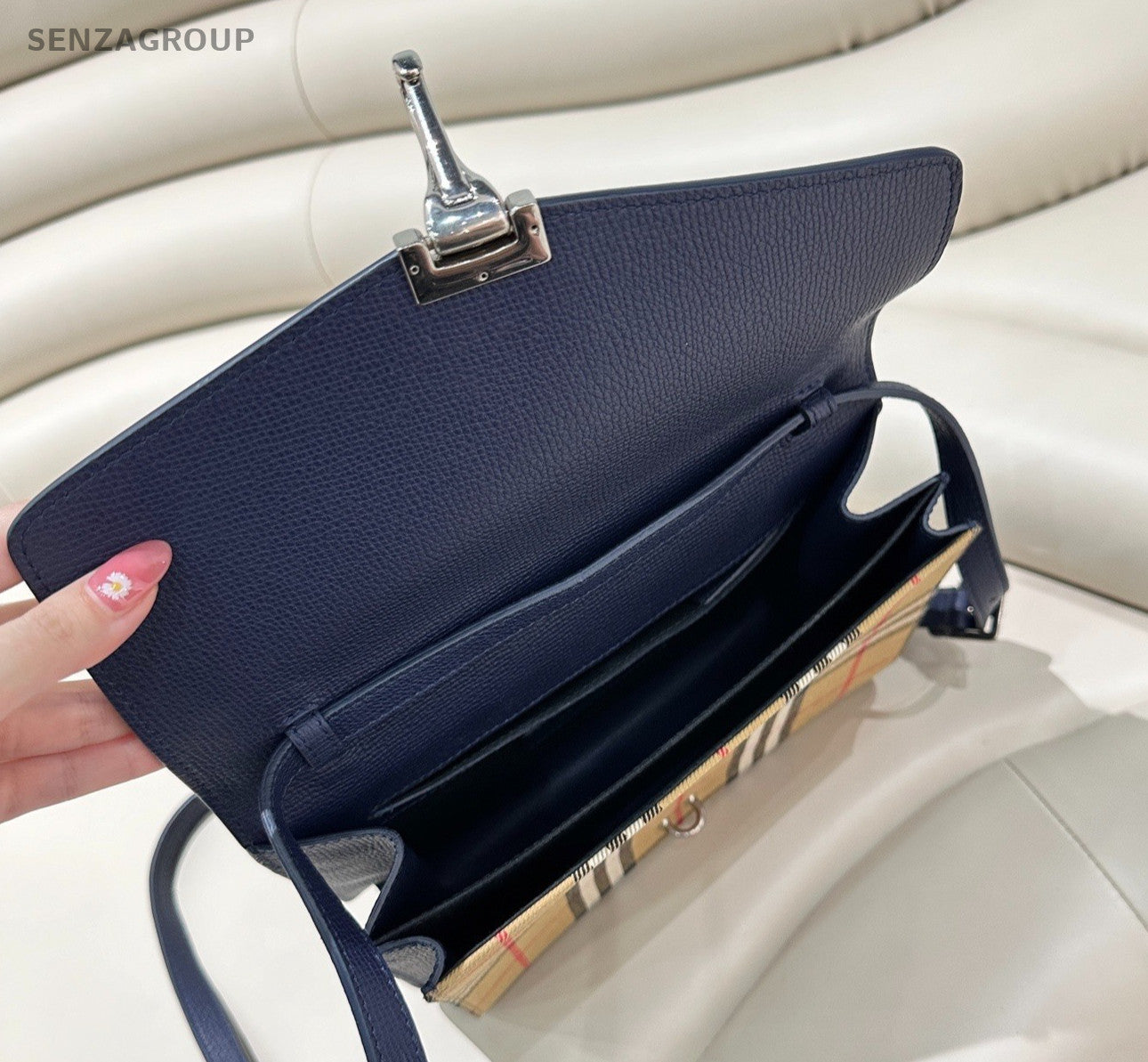 Burberry Canvas Leather Shoulder Crossbody Bag Women Multicolor Almost Brand new