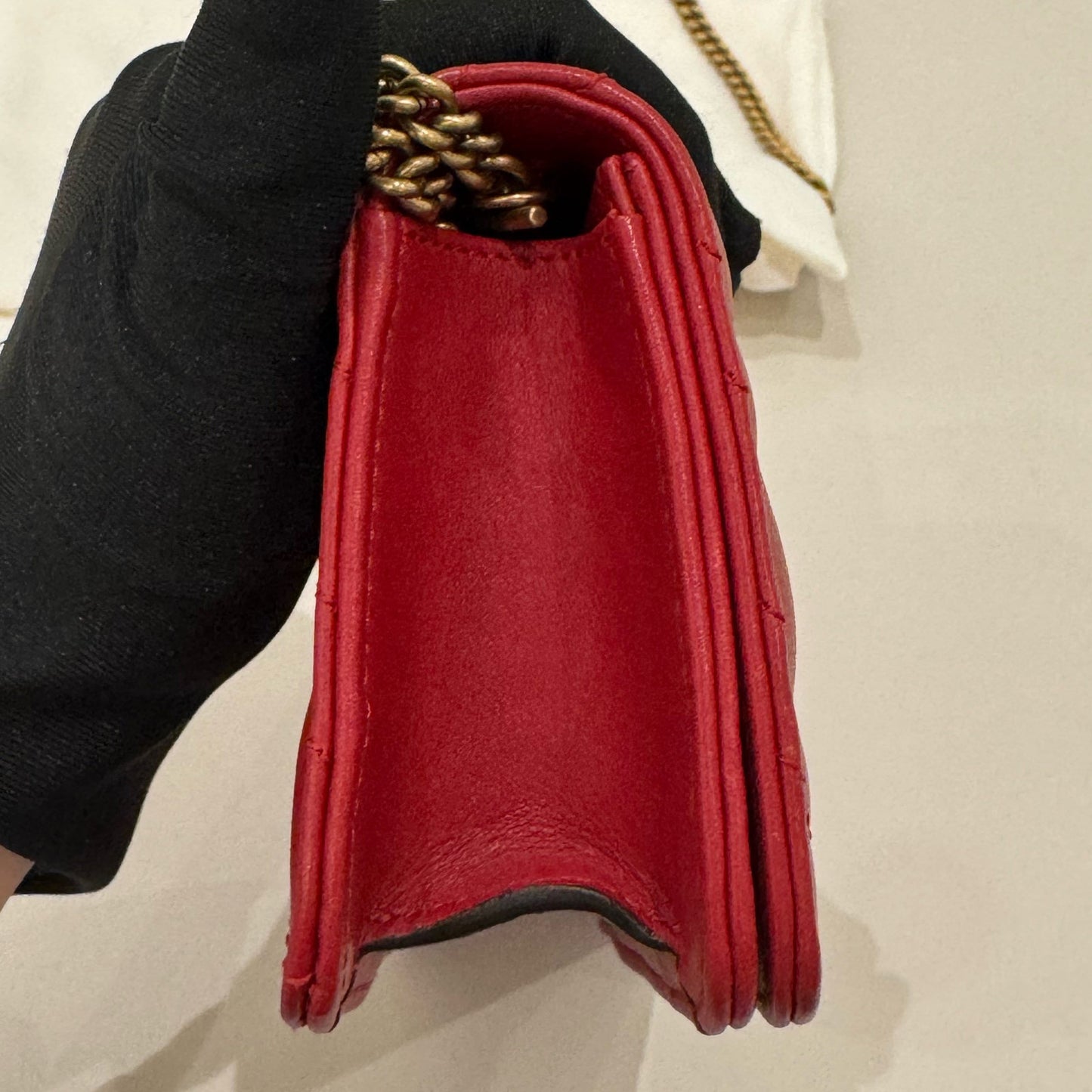 Gucci Chain WOC Shoulder Crossbody Bag Red Gold Buckle Classic Fashion Women