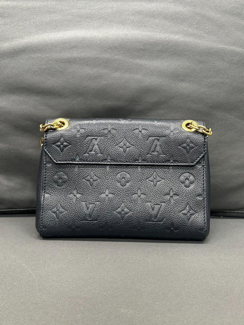 SJ0001 LV Vavin black leather