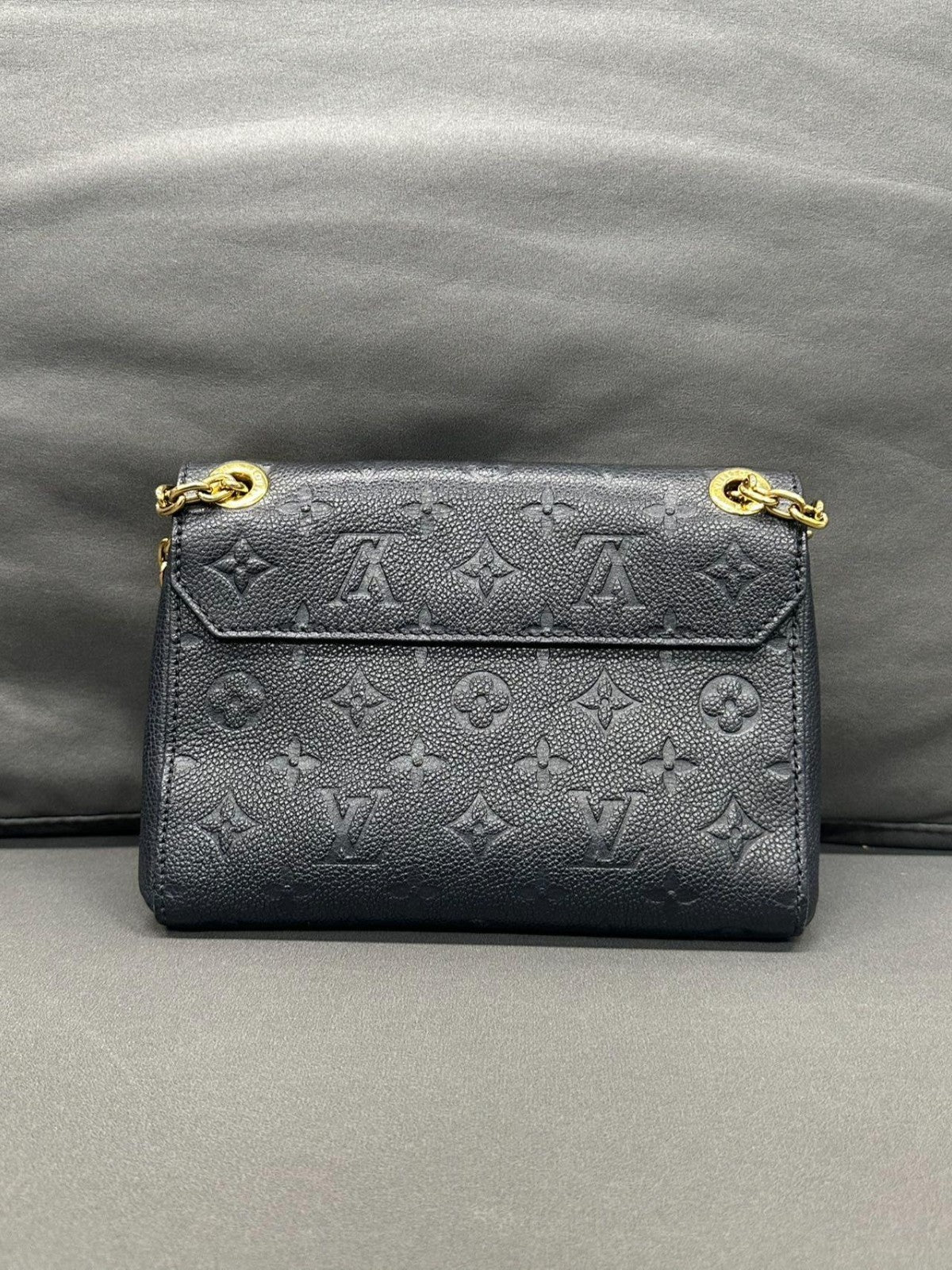 SJ0001 LV Vavin black leather