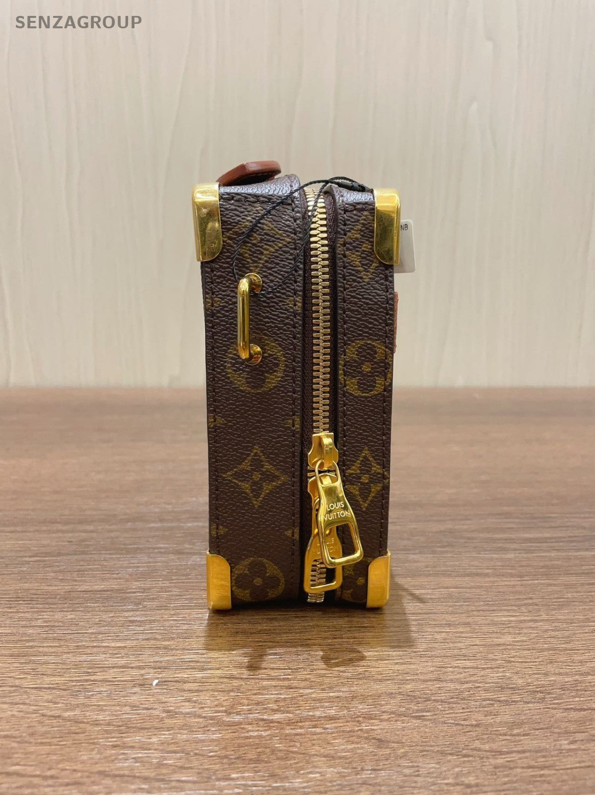 sj0001 Louis Vuitton canvas lv x NBA  Handle Trunk