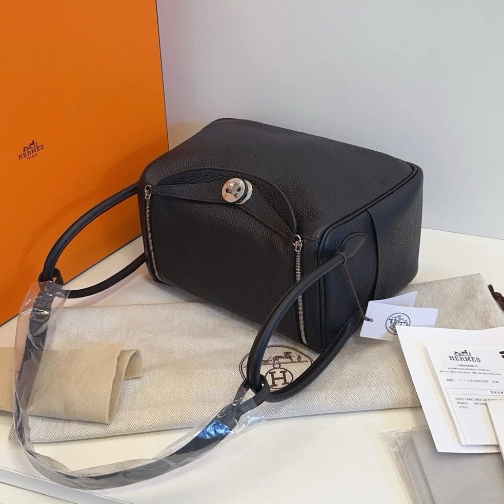 New Hermes Lindy26 TC Leather Black Top Handle Shoulder Bag Silver Hardware