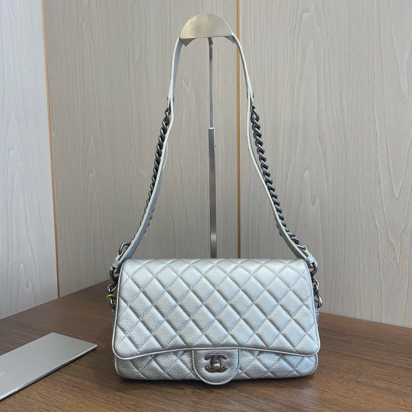 Chanel Easy Flag Classic Flap Calfskin Silver Chain Shoulder Bag Diamond