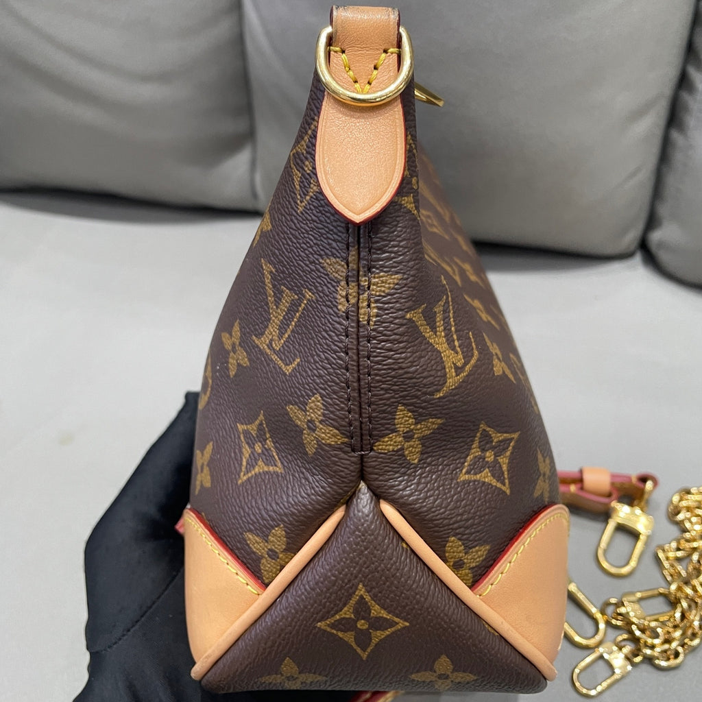Louis Vuitton Monogram Chain Shoulder Bag Brown Gold Clasp Classic Fashion
