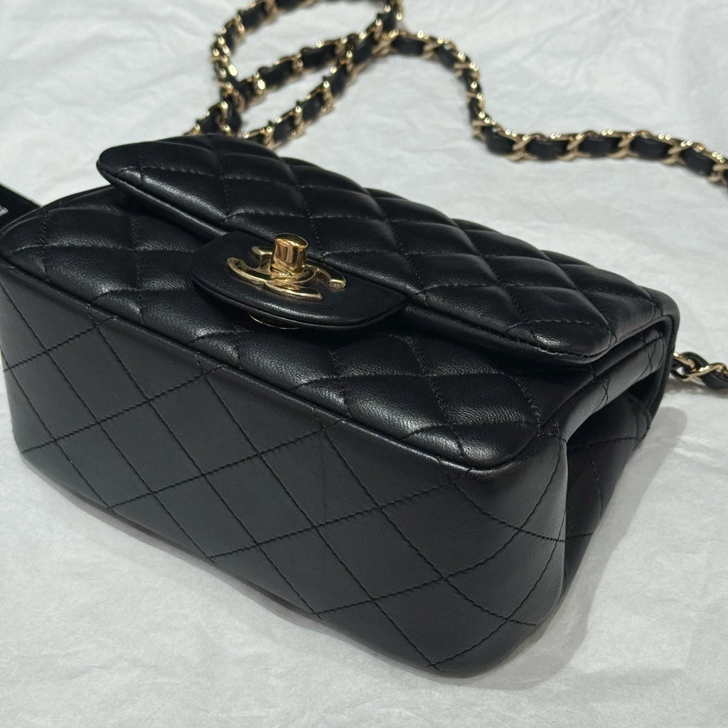 Chanel Classic Flap Chain Lambskin Shoulder Crossbody Black Gold Women Fashion