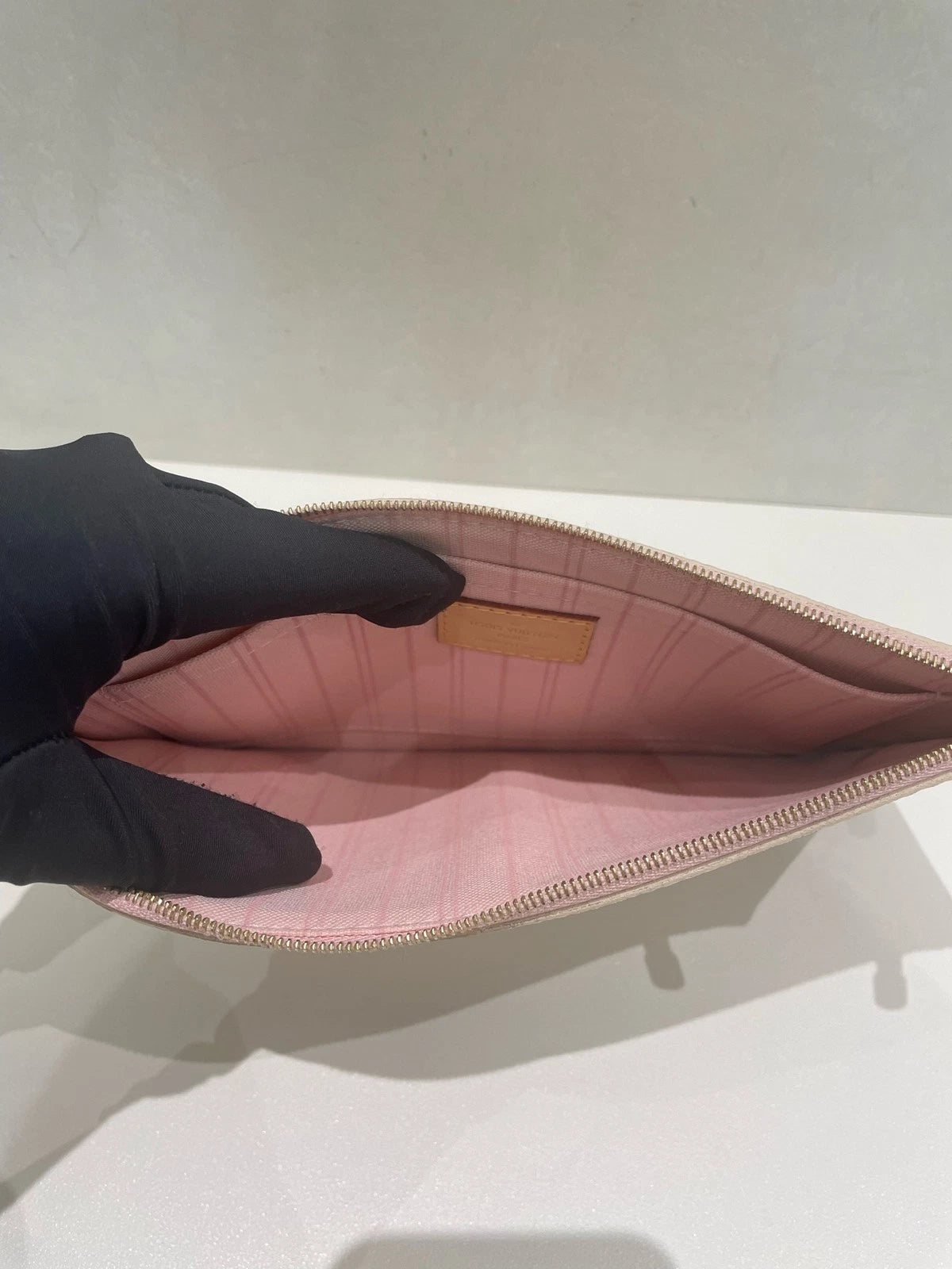 Louis Vuitton Damier Azur Zipper Pouch Pink Interior Neverfull Wristlet Clutch