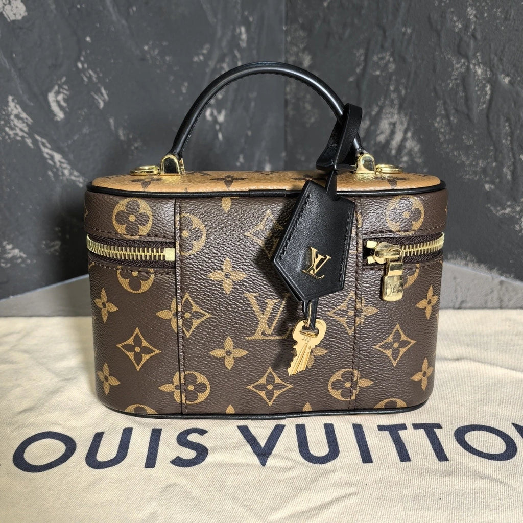 Louis Vuitton Canvas Cosmetic Pouch Bag For Women Crossbody