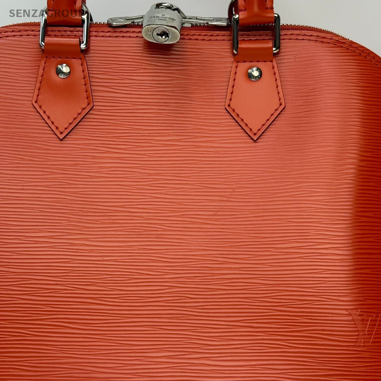 SJ0001 lv alma pm epi leather