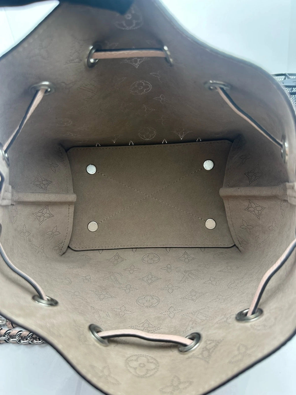 Louis Vuitton Mahina Monogram Pink Shoulder Bag Silver Hardware