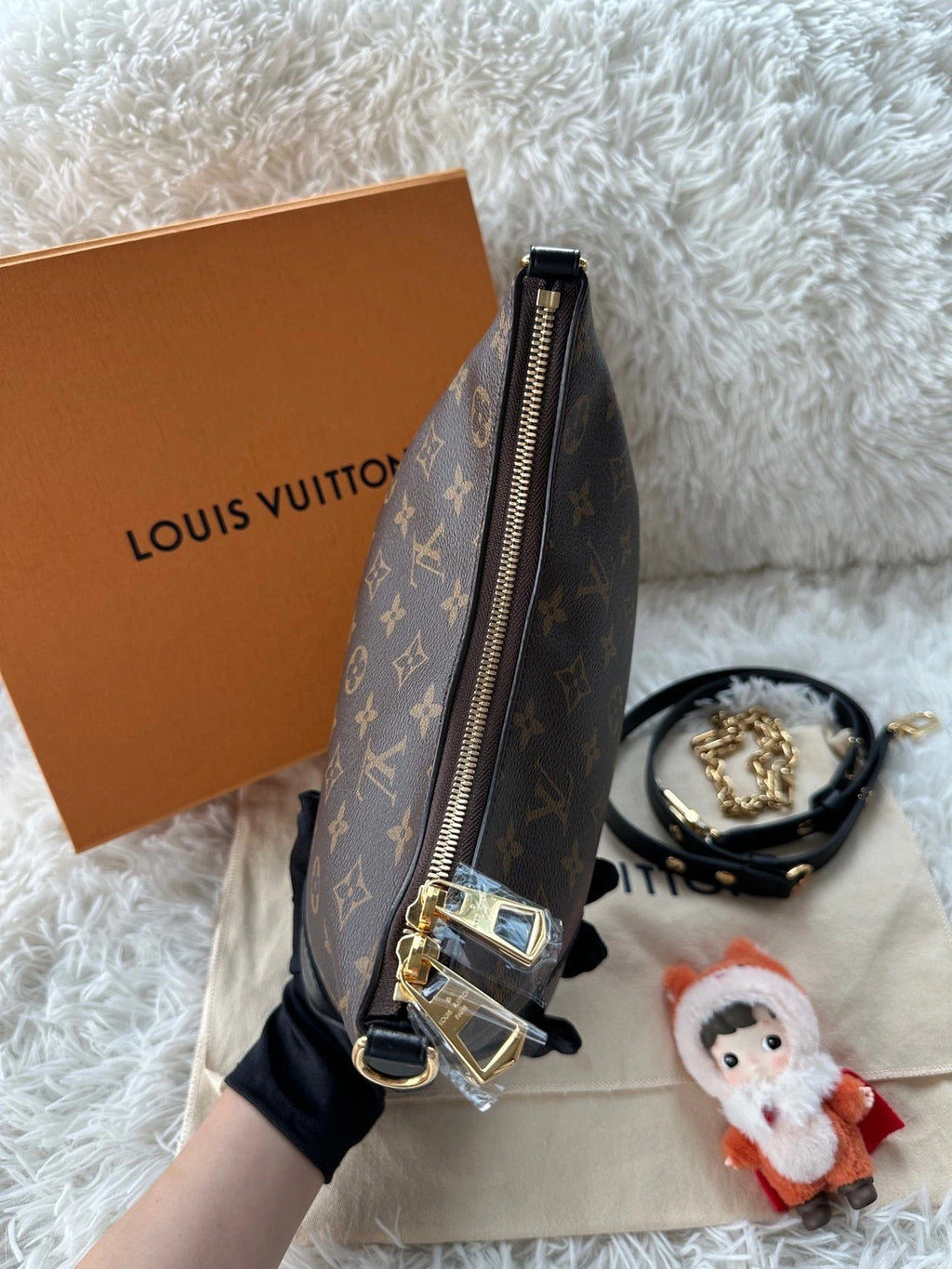 Louis Vuitton Black Shoulder Crossbody Handbag For Women