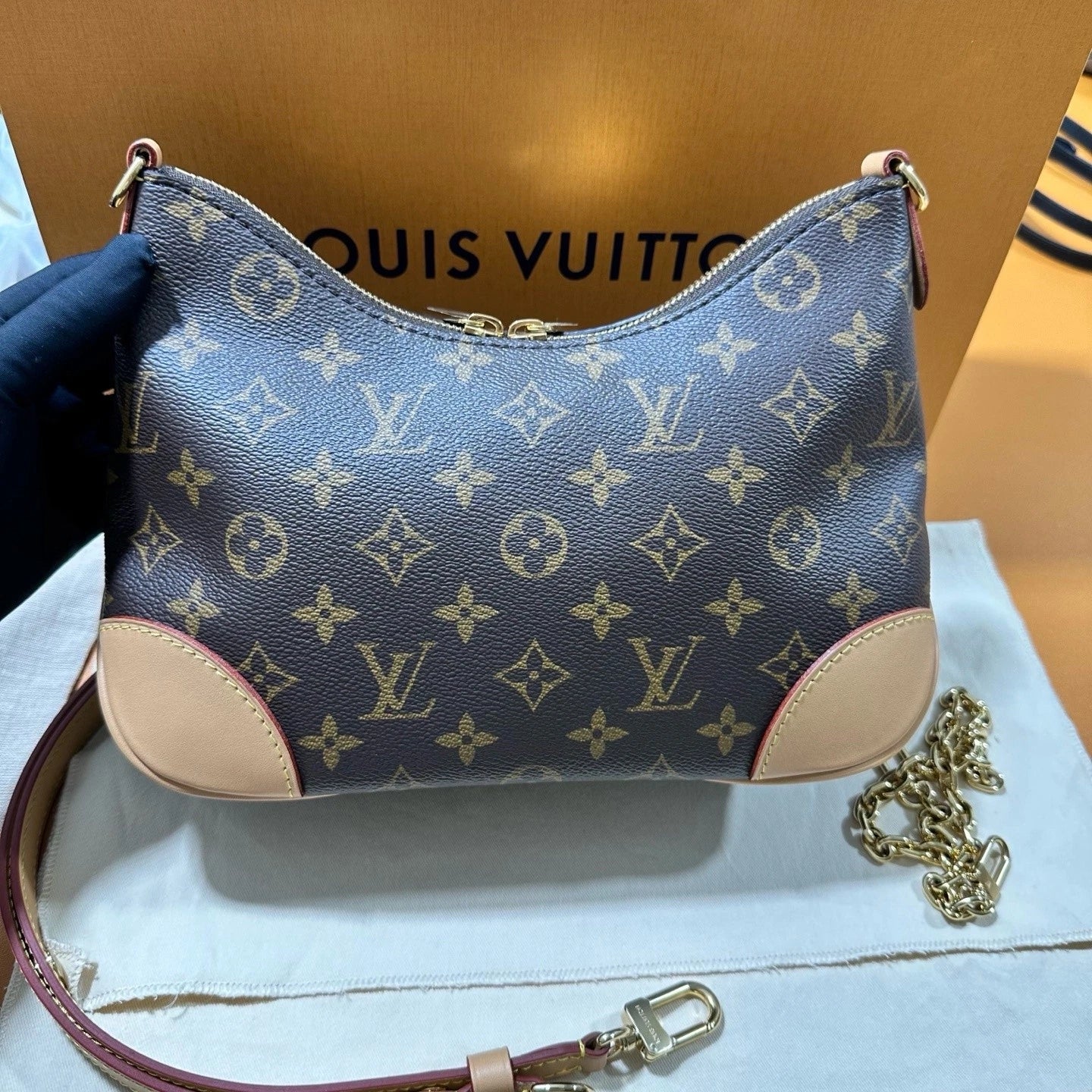 New Louis Vuitton Canvas Women's Crossbody Shoulder Bag