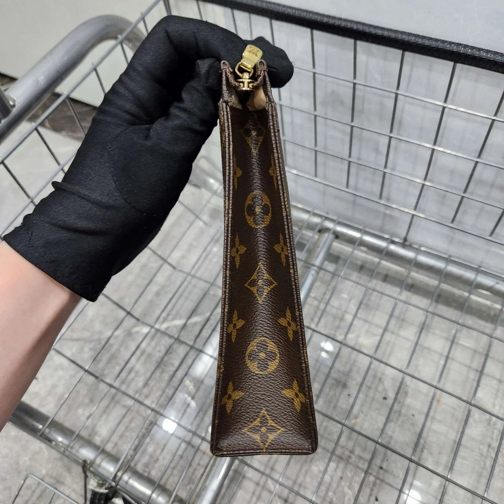 Louis Vuitton Monogram Canvas Clutch Pouch For Women