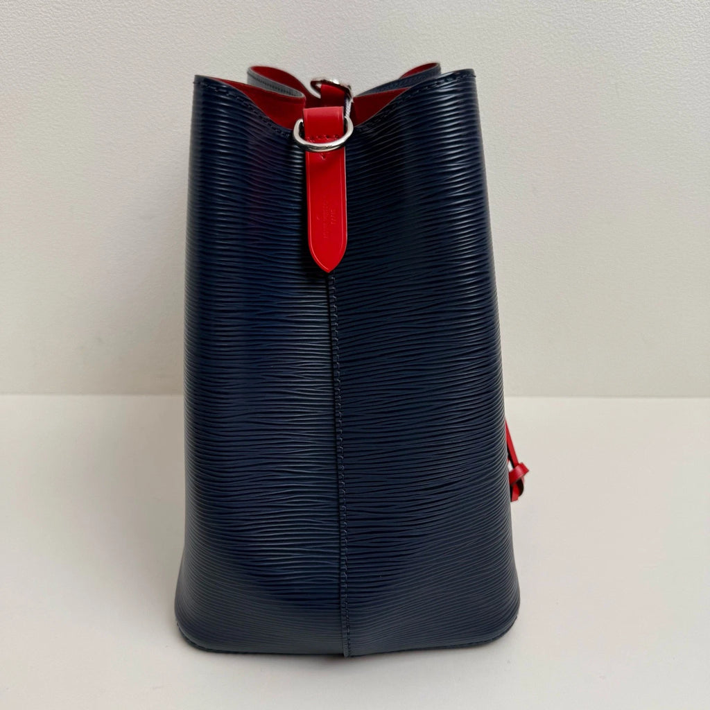 Louis Vuitton NeoNoe Epi Leather Drawstring Bucket Shoulder Crossbody Blue