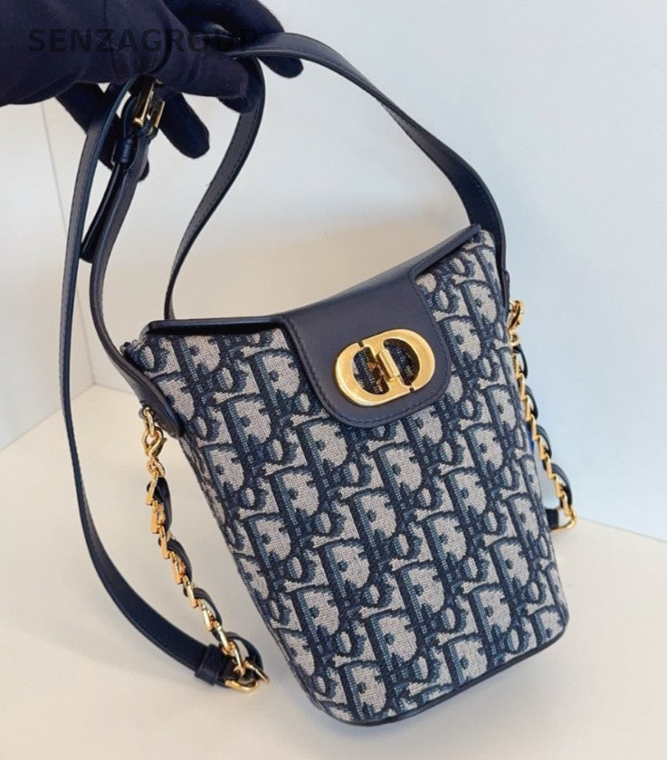 Christian Dior Montaigne30 Monogram Chain Shoulder bag Women Black-blue