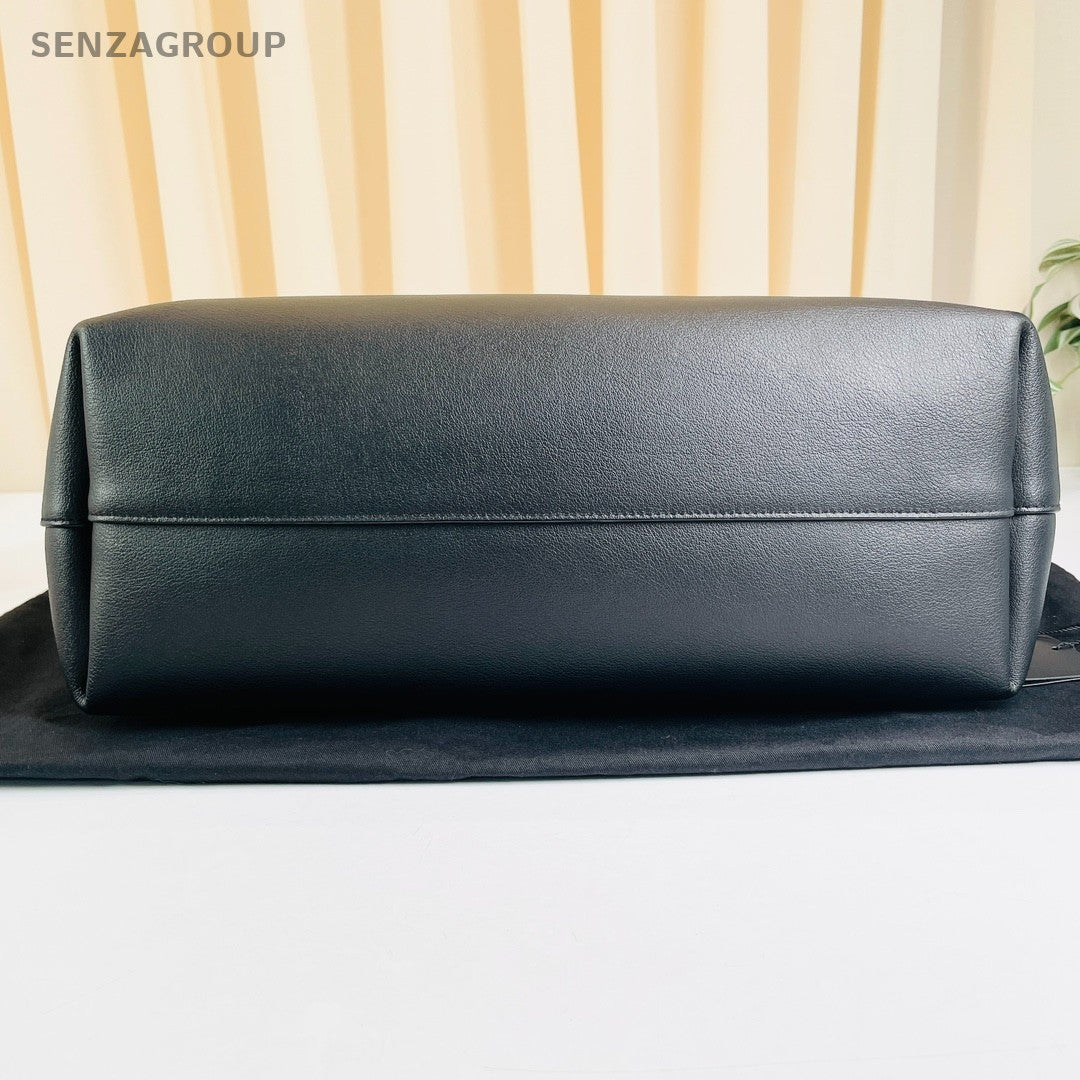 YSL Saint Laurent East West Tote Calfskin Shoulder bag with pouch Women Black