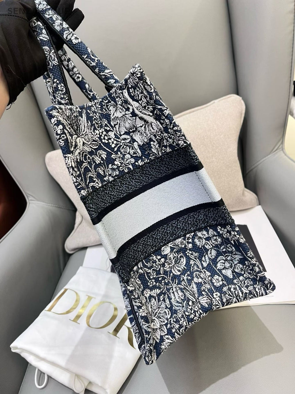 Christian Dior Lucky Tote Top Handle Bag Black Used Women Classic Fashion