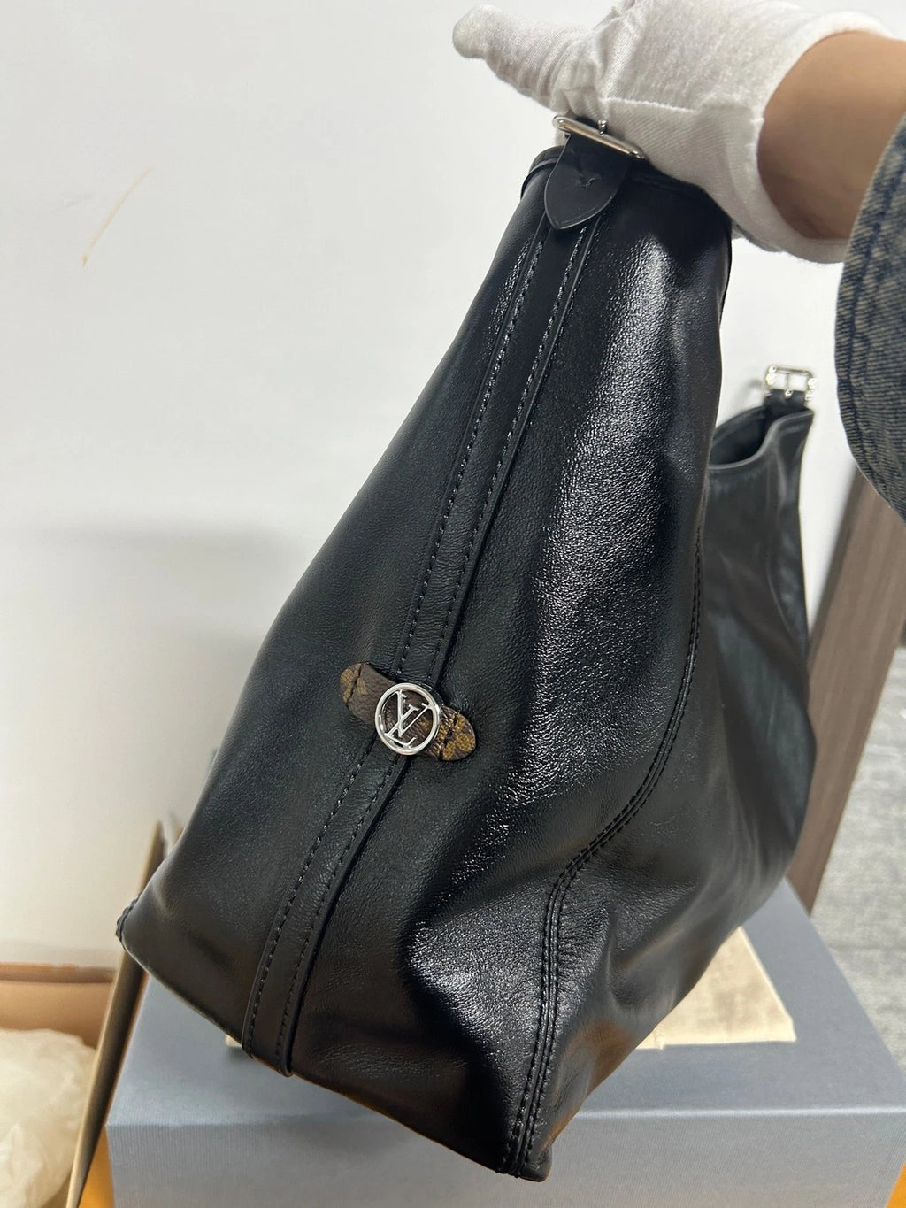 Louis Vuitton Carryall Lambskin Shoulder Bag Crossbody Excellent