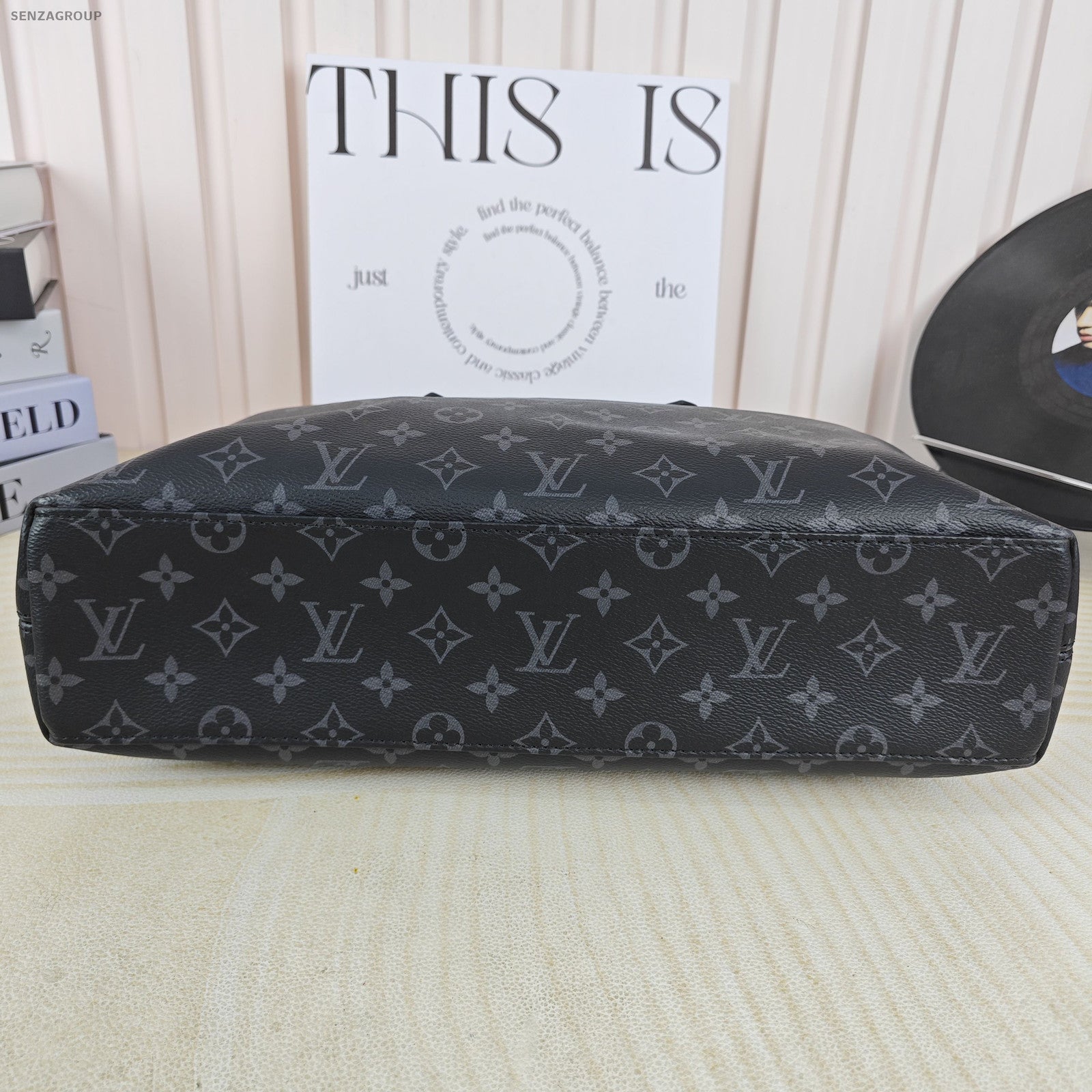 Louis Vuitton Explorer Monogram Briefcase Hand Shoulder Bag Unisex Classic
