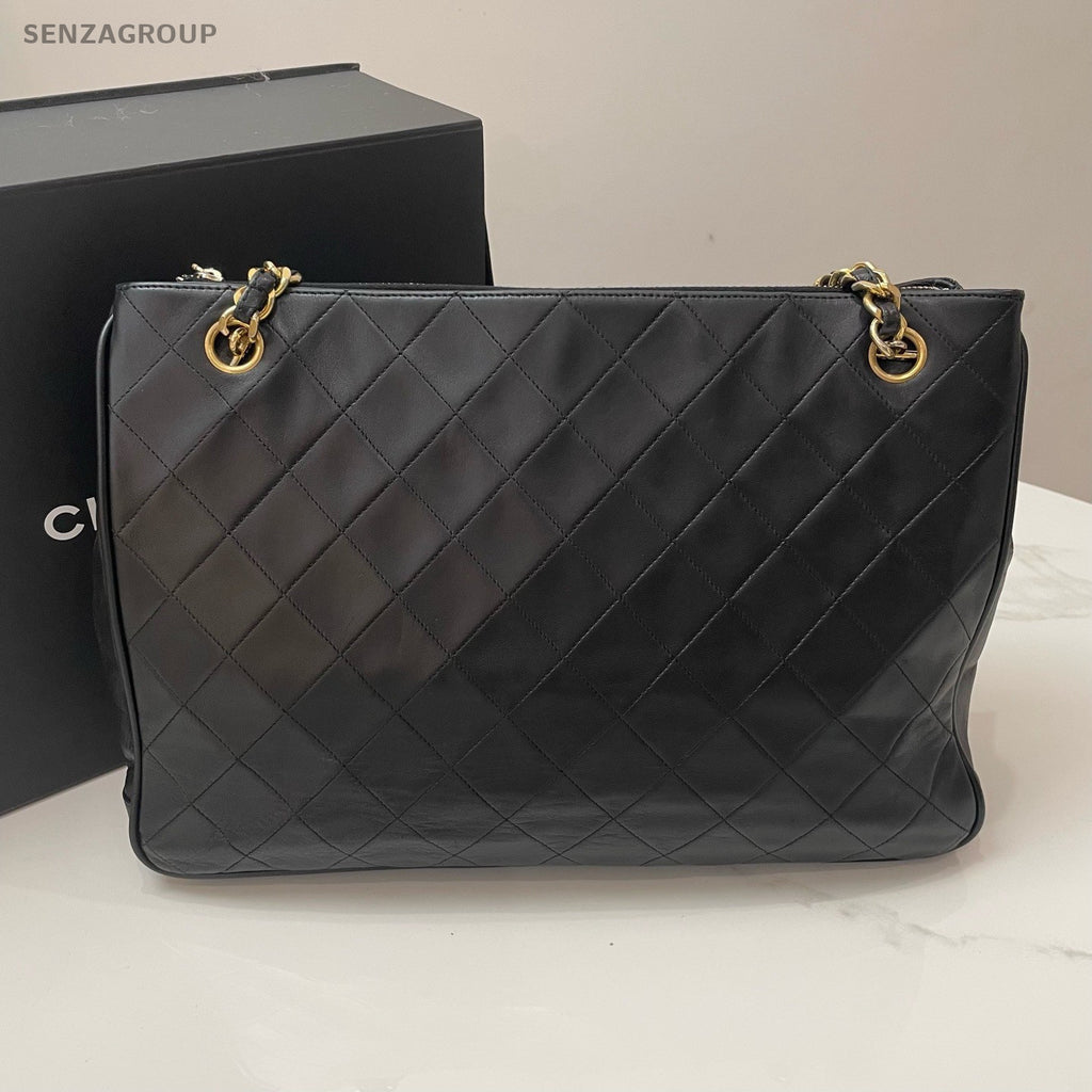 CHANEL Vintage CC Logo Tote Chain Shoulder bag Black Gold Women Classic