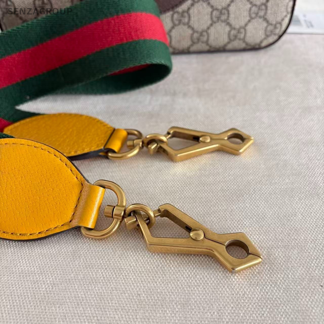 Gucci Tiger-Head 2Way Shoulder Bag Crossbody Beige Gold Women Classic Designer
