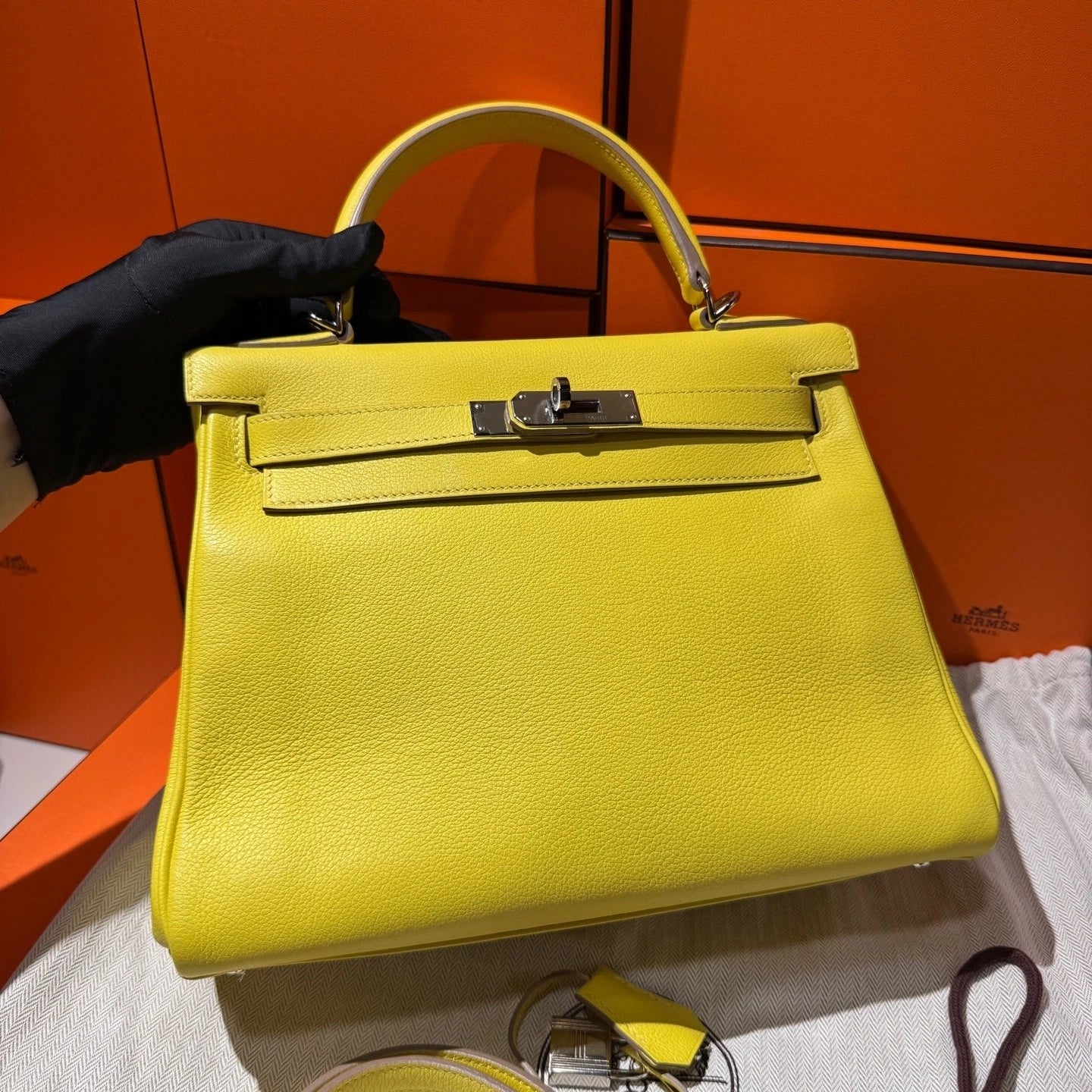 Hermes Kelly28 Evercolor Leather Yellow Top Handle Bag For Women