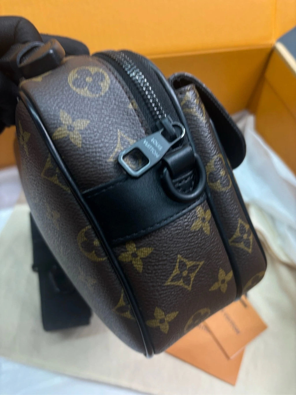 Louis Vuitton Brown Canvas S-Lock Messenger Shoulder Crossbody