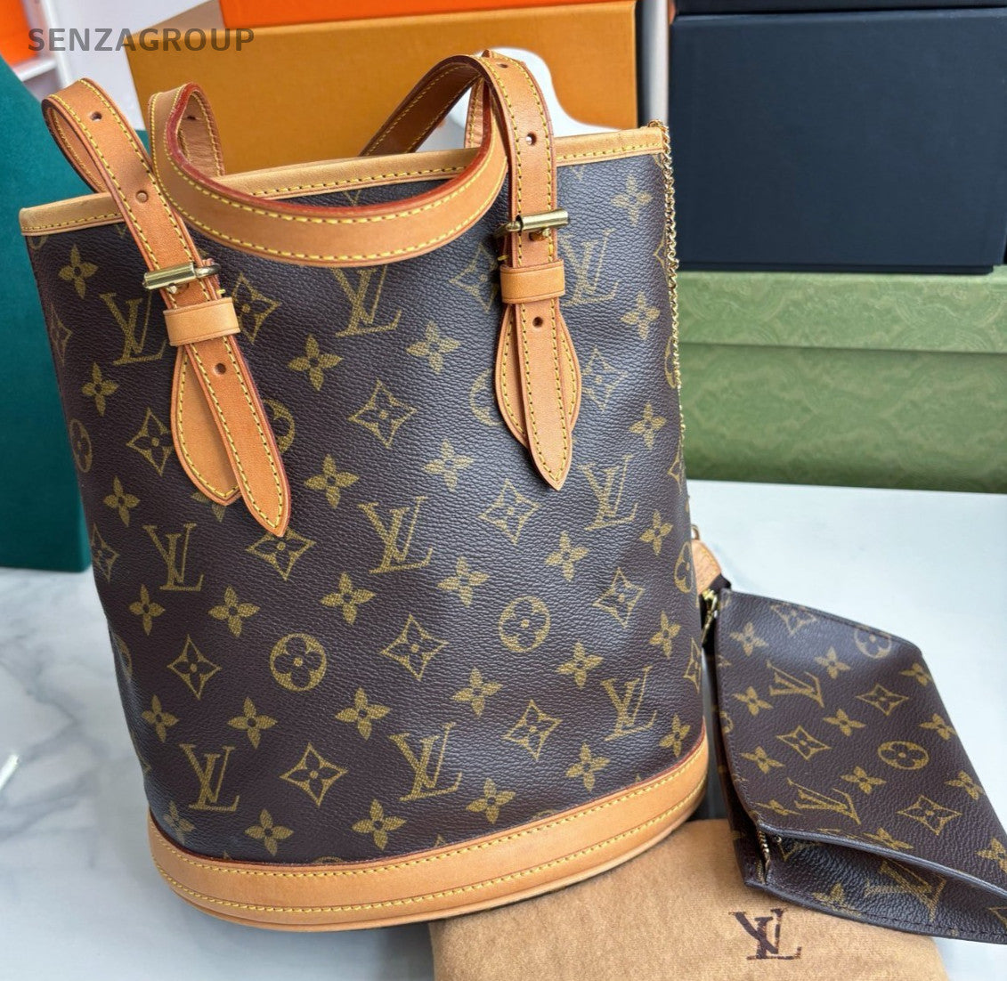 Louis Vuitton Monogram Bucket bag PM Vintage Collection level M42238