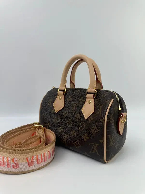#001 - SJ0001 LV Speedy 20 with Peach Coloradjustable shoulder strap