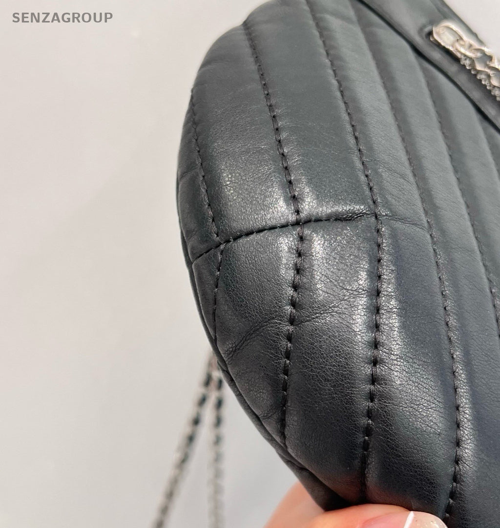 Chanel Chevron Chain Crossbody Black Silver Used Women Classic Fashion