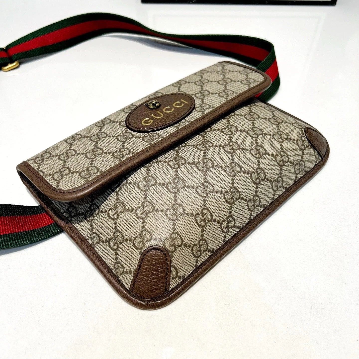 Gucci Beige GG Supreme Canvas Brown Trim Crossbody Women