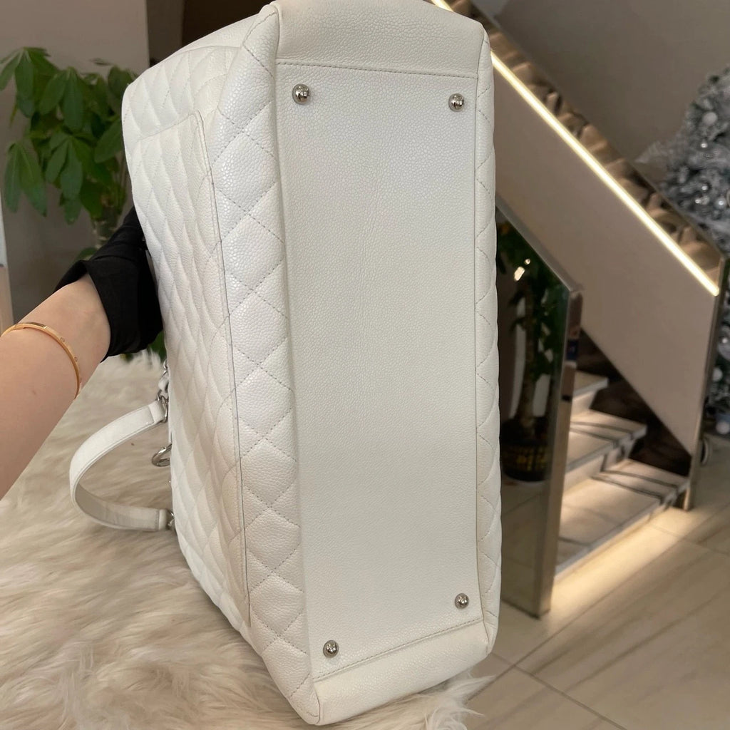 Chanel GST Tote Chain Shoulder Bag Silver White Quilted Classic Women